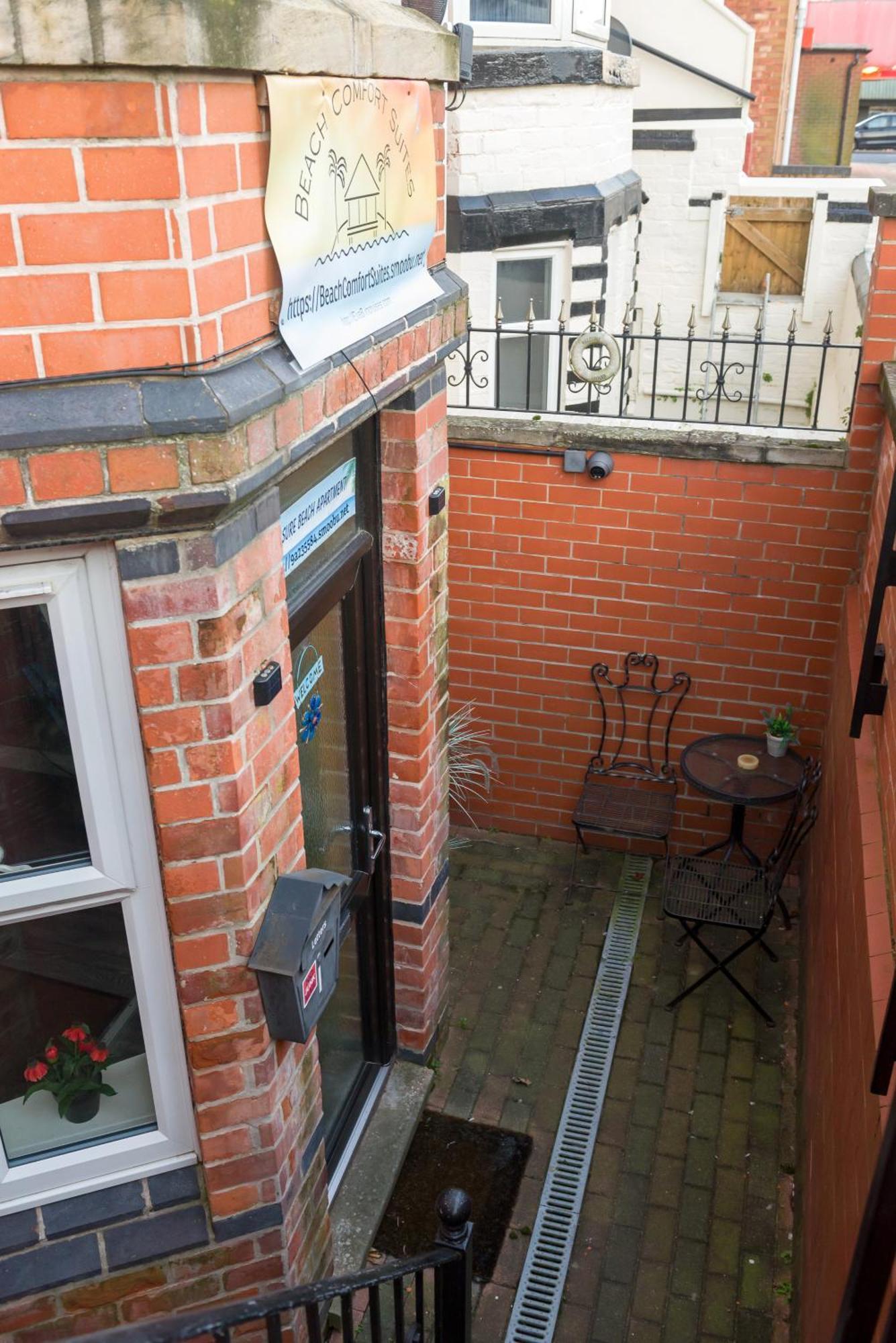 Pleasure With Garden Apartment